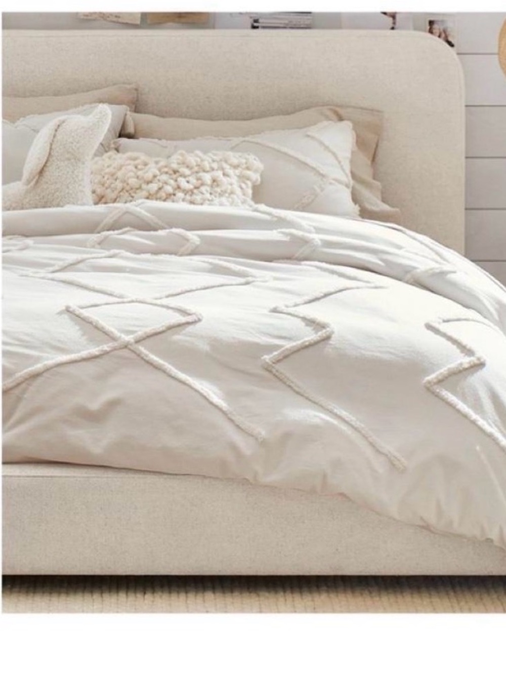 Potterybarn Ashlyn duvet Cream Textured Geometric Duvet Cover - small tear